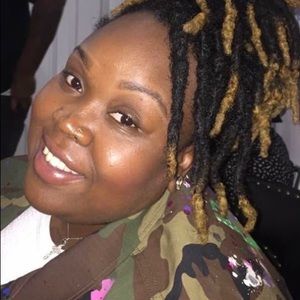 Meet your Posher, Nickesha